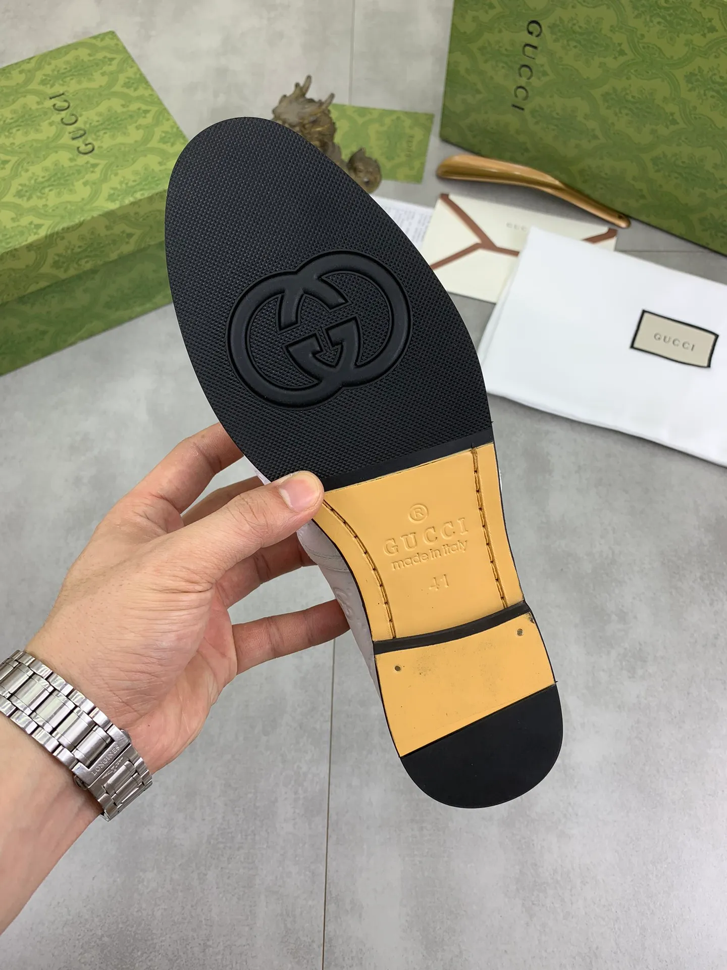 Men's Men's Shoes 💰P500💰【New Style】Water-dyed Niuli Gucci's most popular selection of lazy slip-on leather shoes (Gucci) official website latest Gucci lazy leather shoes, hot style 💥 simple and elegant style, exclusive for trendy men. Unique official website latest brand original double G embossing Elements 👑 Original Gucci decoration, fashionable and elegant, fabric original calfskin ✅ fully imported first-layer cowhide lining, official website designated wear-resistant, rubber business outsole, classic model taken at the counter in real life 🎬38-44 Various colors available